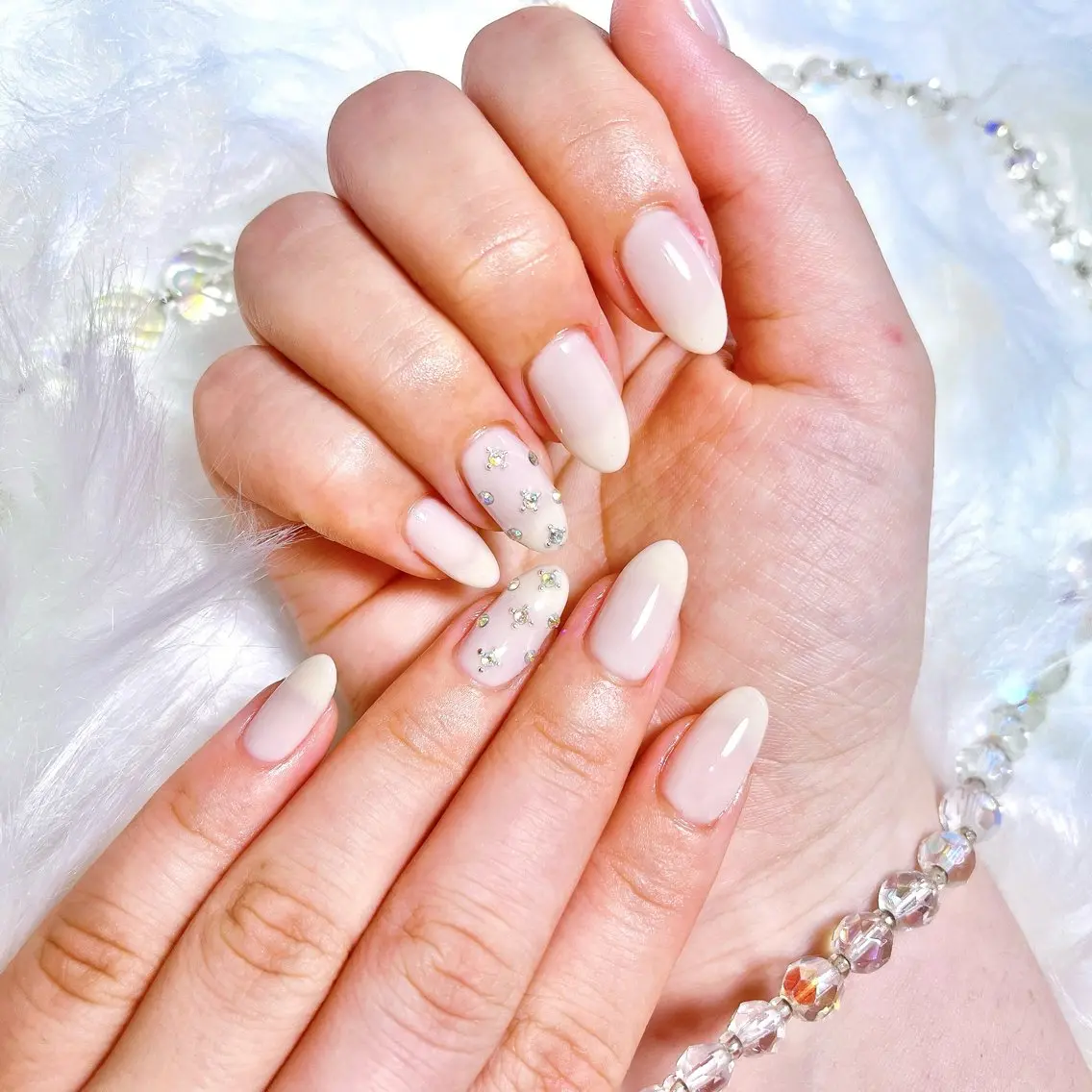 ネイル ワンカラーネイル ストーンネイル ハンドネイル Nailsalon Nearのネイルデザイン