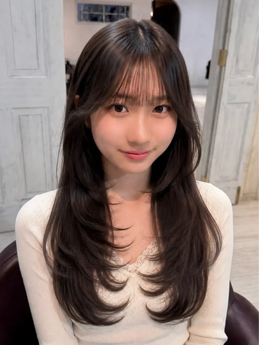 セミロング レイヤーカット カット 大人可愛いレイヤー 大田のヘアスタイル