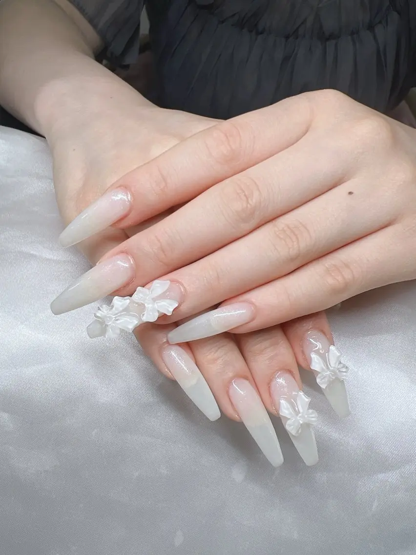 ネイル オーロラネイル チークネイル 長さ出し フットネイル フレンチネイル Lee Nails チップ長さだし専門店のネイルデザイン