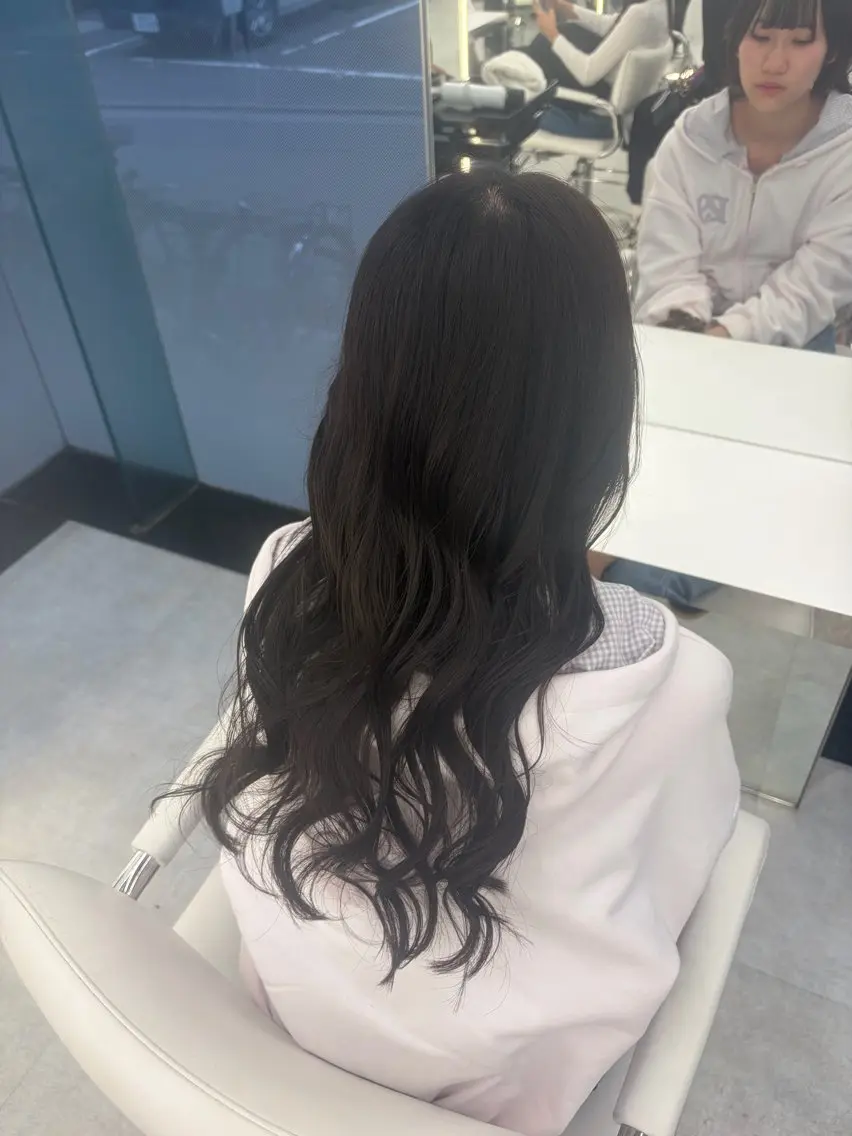 ロング ヘアカラー トリートメント 🤍透明感カラー🪽 Ruka🎀のヘアスタイル