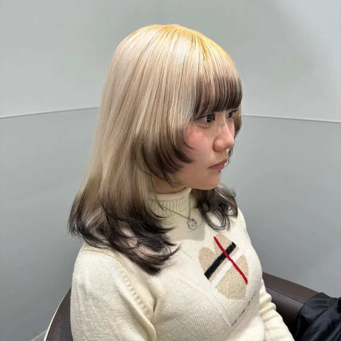 ミディアム カラー ヘアカラー 💫艶ハイトーン×髪 質改善💫リュウトのヘアスタイル