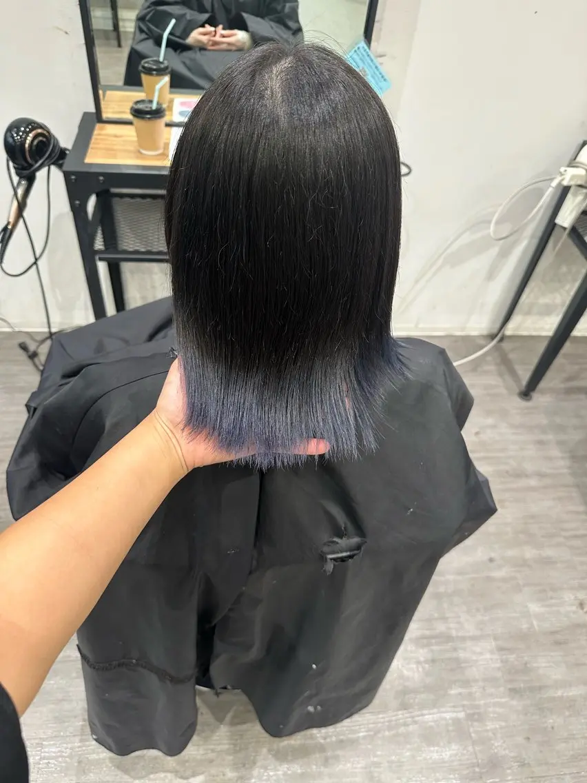 ミディアム カラー アッシュ アッシュグレー 艶髪レイヤー上田 紗也🇰🇷💗のヘアスタイル
