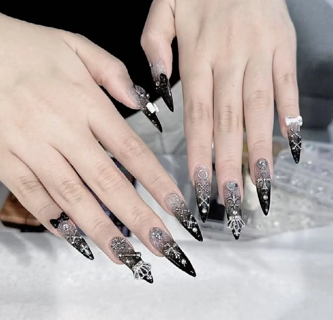 ネイル ハンドネイル Pure&Rich Nailのネイルデザイン