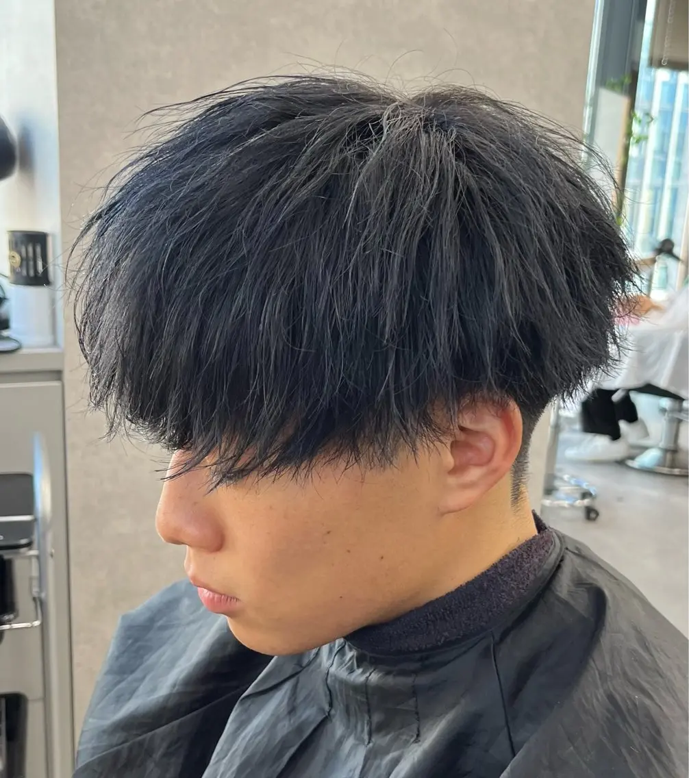 ショート パーマ メンズ キッズ メンズハイライト メンズメッシュ マッシュ メンズパーマ 波巻きパーマ センターパート マスターかずまのヘアスタイル