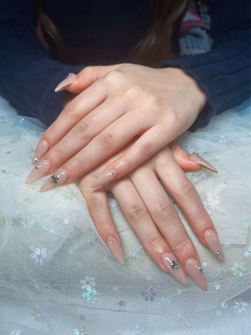 ネイル H3 NAIL エミのネイルデザイン