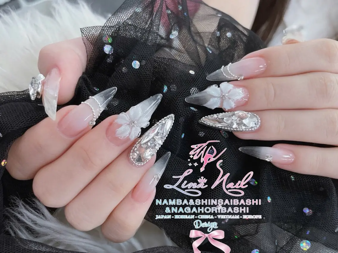 ネイル チークネイル 桜ネイル フラッシュネイル フットネイル ジェルネイル ハンドネイル リナネイル アメ村心斎橋店のネイルデザイン