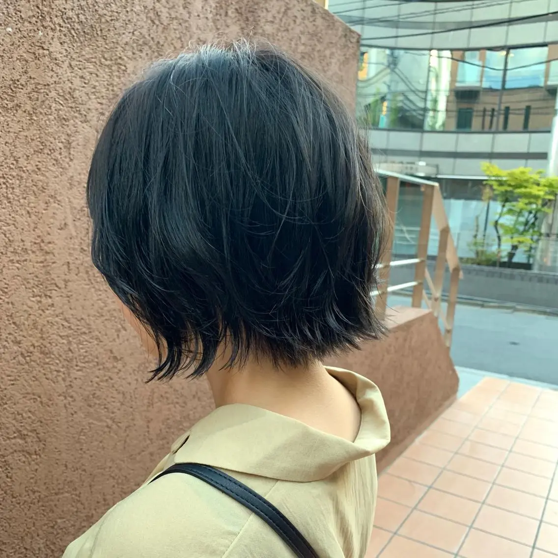 ショート カラー パーマ ヘアアレンジ 黒髪 透明感カラー グレージュ カット ヘアカラー トリートメント 松田 亮葉のヘアスタイル