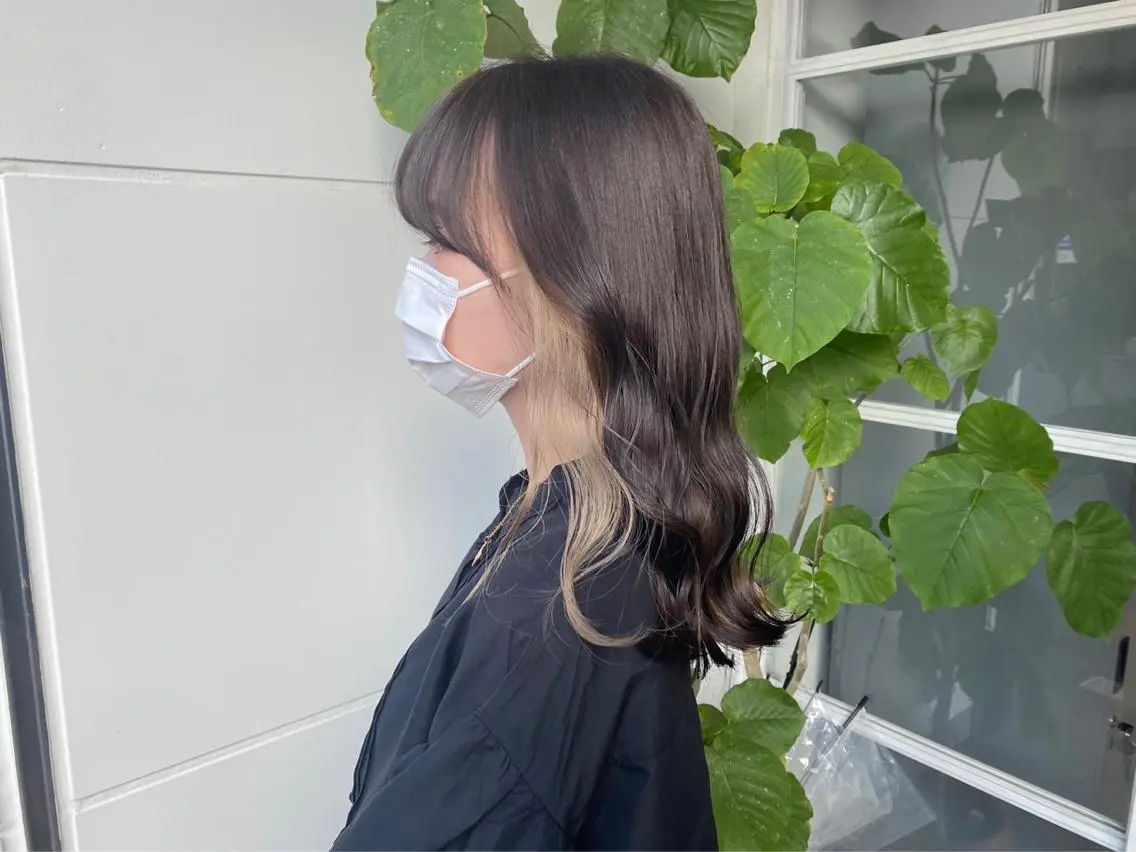 {💡今大人気💡チラ見え🫣インナーカラー}※ブリーチ込み※表面カラー+550円の写真