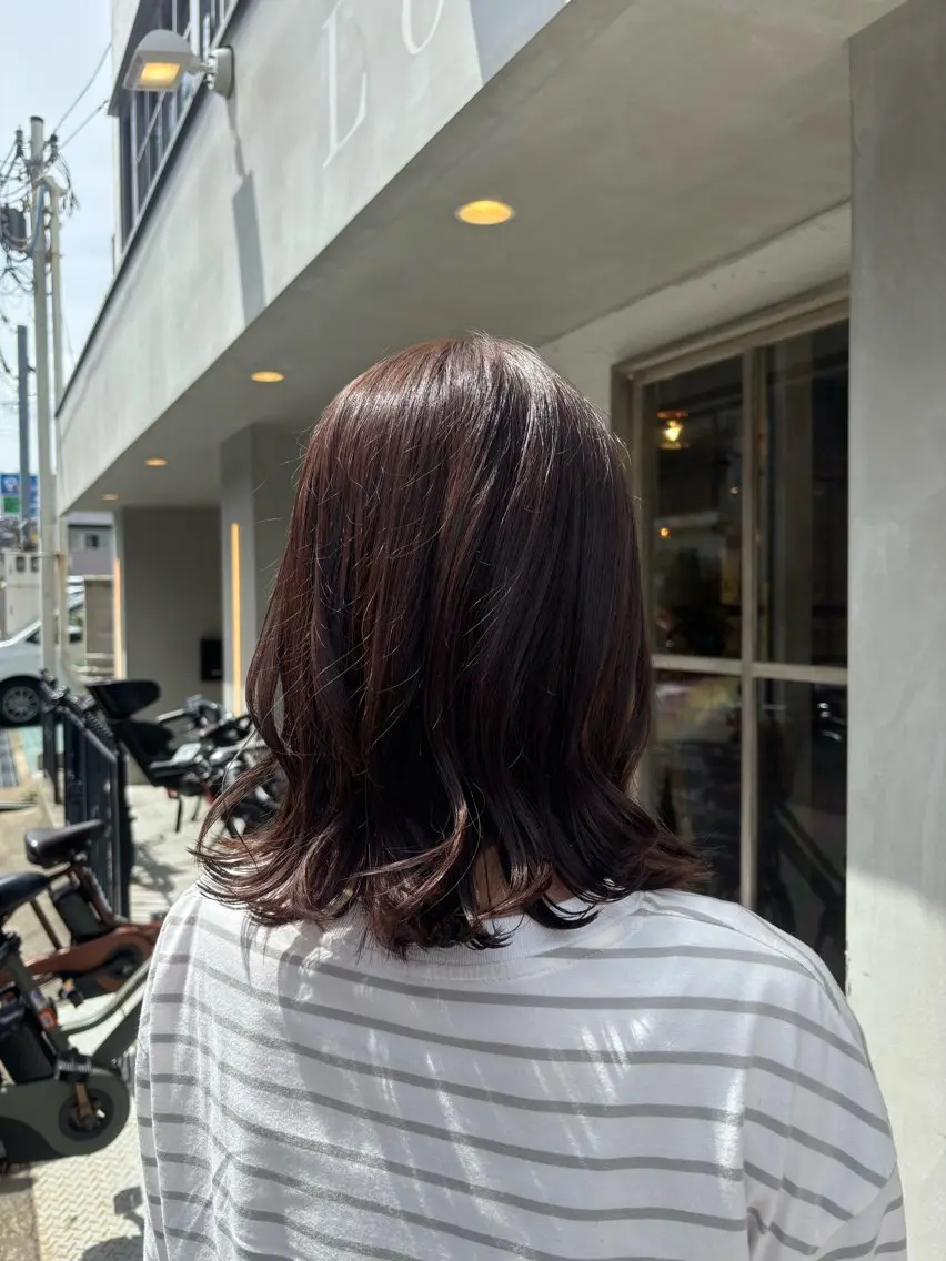 ミディアム カラー ベージュカラー ブリーチ モカベージュ ブリーチなしカラー 安田 妃良のヘアスタイル