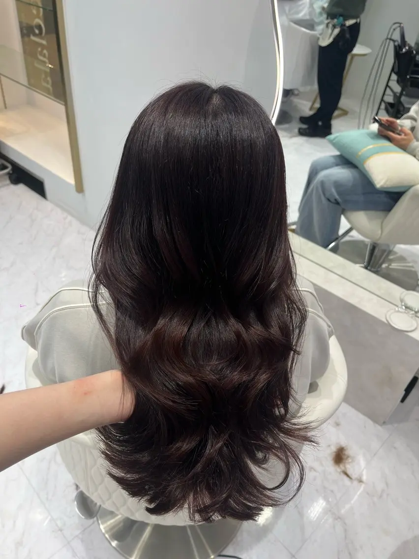 ロング カラー ブラウンカラー 𝑹𝒊𝒉𝒐🎀 名駅/大人韓国ヘアのヘアスタイル