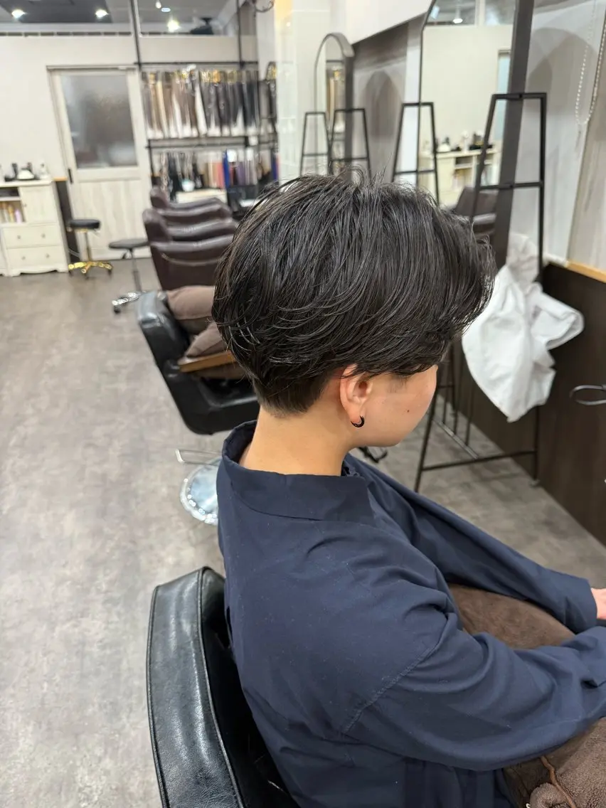 パーマ ニュアンスパーマ カット ヘアカラー トリートメント 艶カラー✨️派手髪 🦄renのヘアスタイル