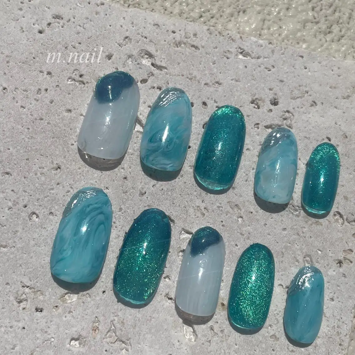 ネイル アートネイル マグネットネイル ビー玉ネイル ミラーネイル ニュアンスネイル m.nail salonのネイルデザイン
