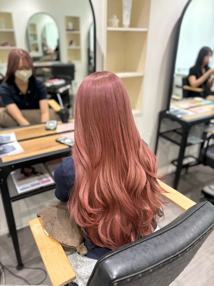 ロング カラー カット ヘアカラー nijika/ 艶カラー🫧のヘアスタイル