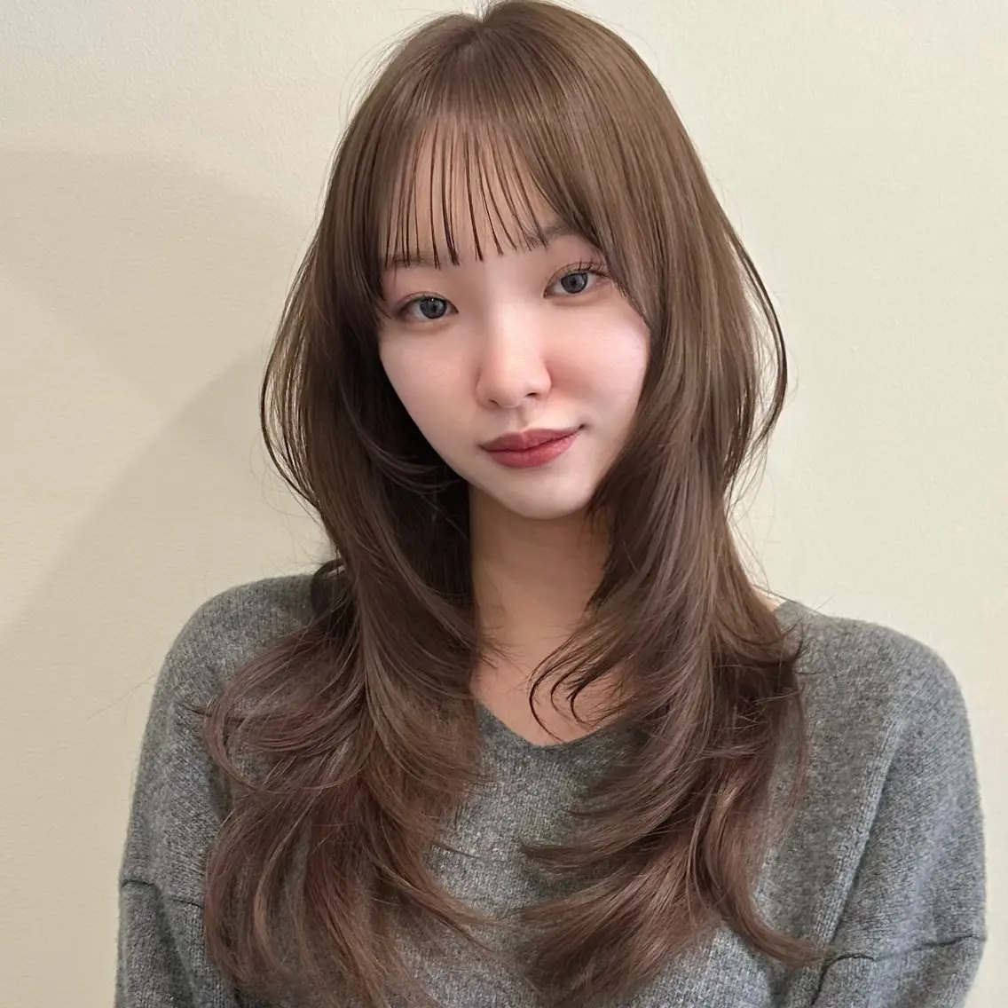 セミロング カット ヘアカラー トリートメント 🌹ハッシュカット、 レイヤー韓国ヘア🌹のヘアスタイル