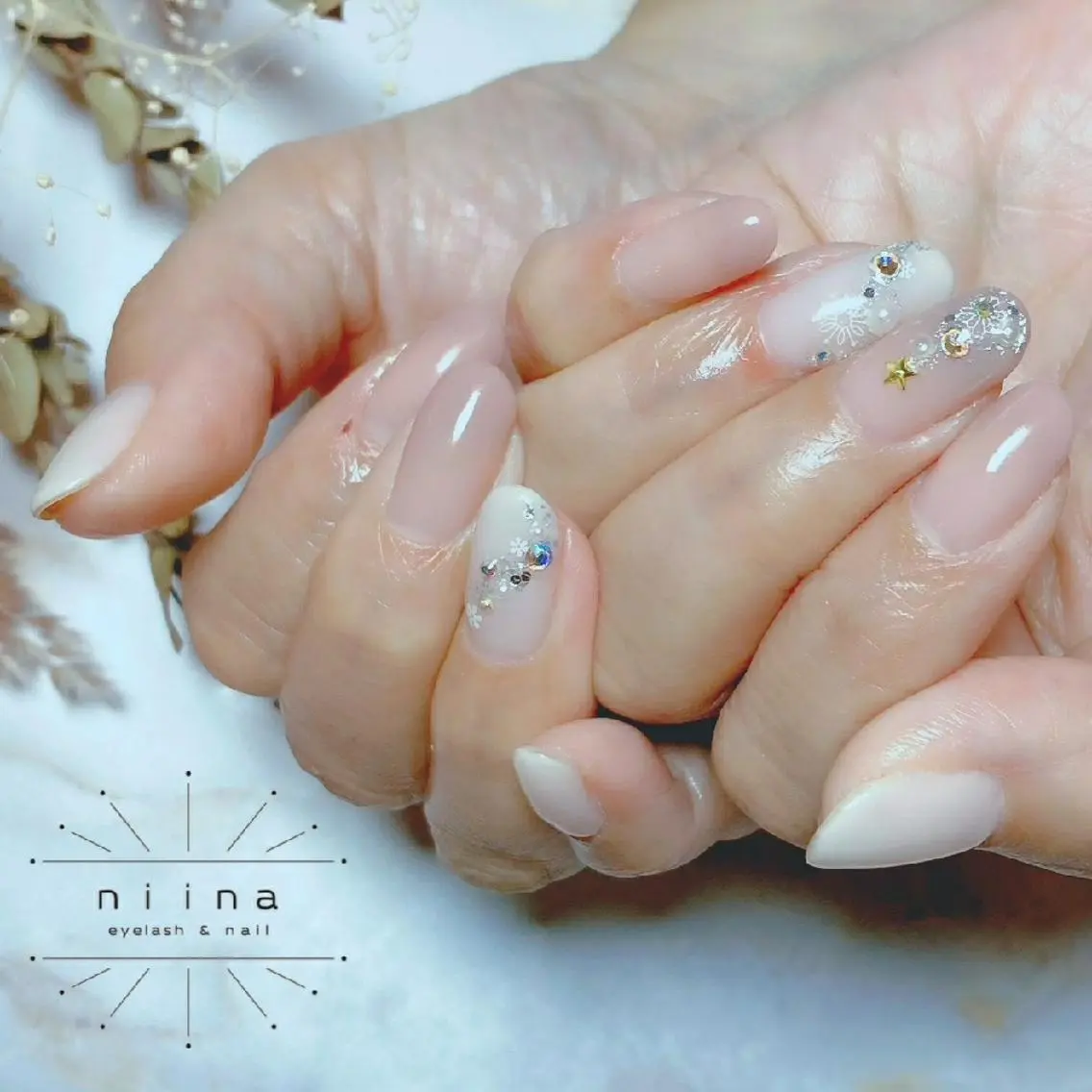ネイル 冬ネイル クリスマス n i i n a  -eye&nail-のマツエク・マツパデザイン