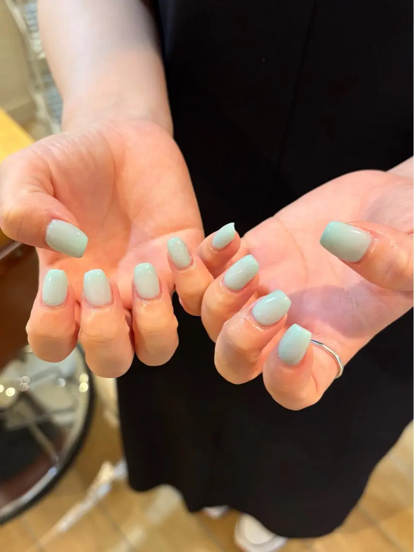 ネイル ハンドネイル 𝗶𝗿𝗼𝗵𝗮 ໒꒱ 𓏸*˚のネイルデザイン