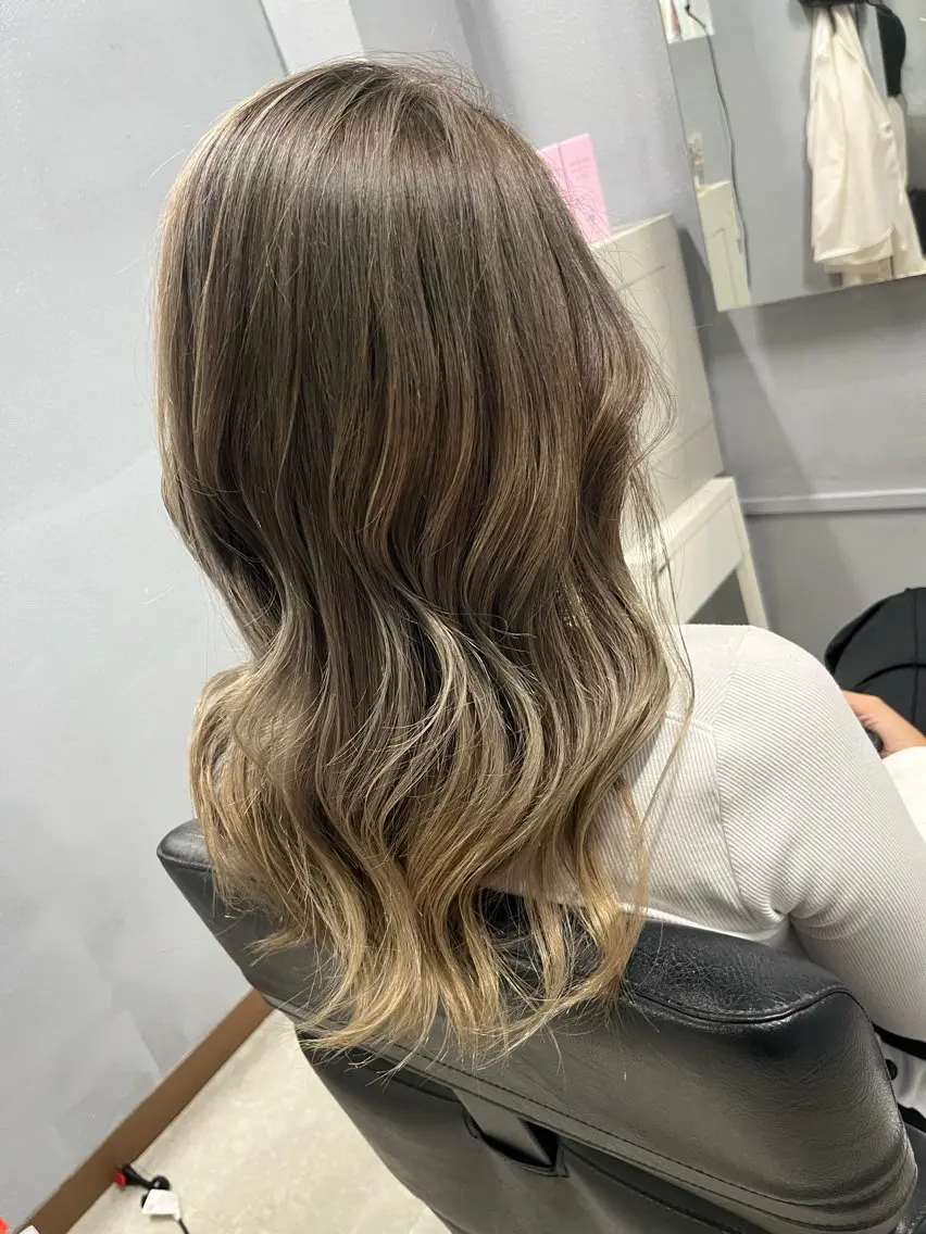 ロング カラー ブリーチ 似合わせカット トリートメント カット ヘアカラー トリートメント 🌺ASIA🌺 福留のヘアスタイル