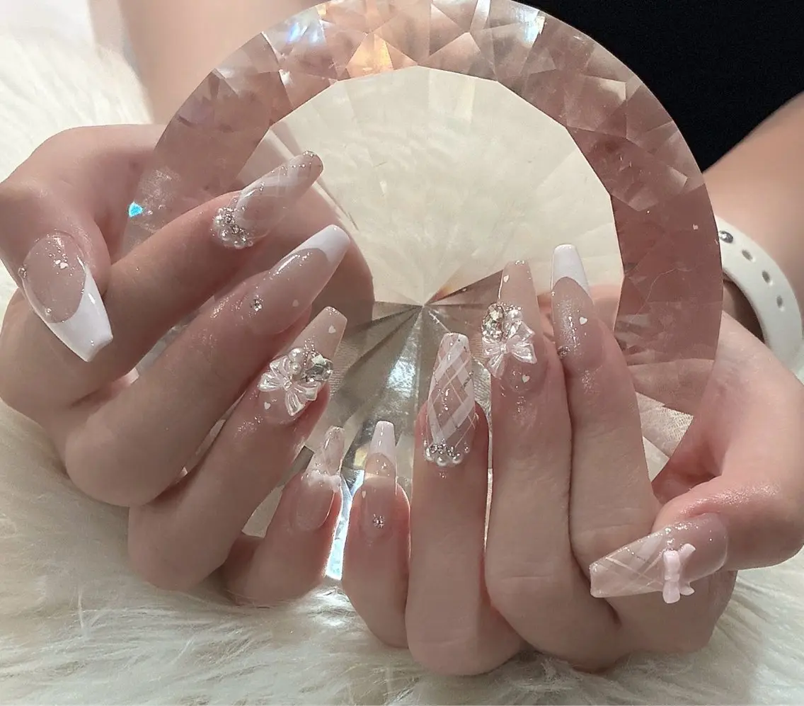 ネイル LoaChaton kaeのネイルデザイン