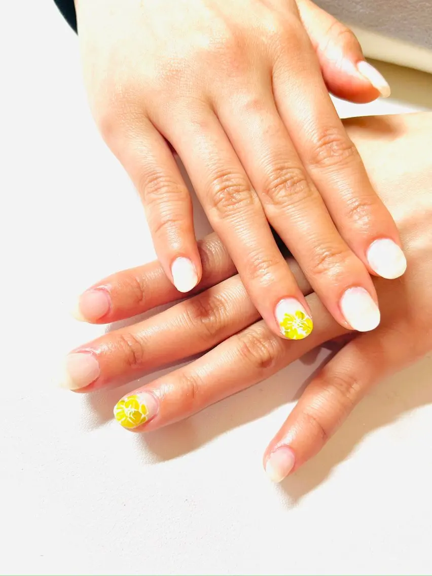 ネイル アートネイル フラワーネイル nail atelier  Rのネイルデザイン