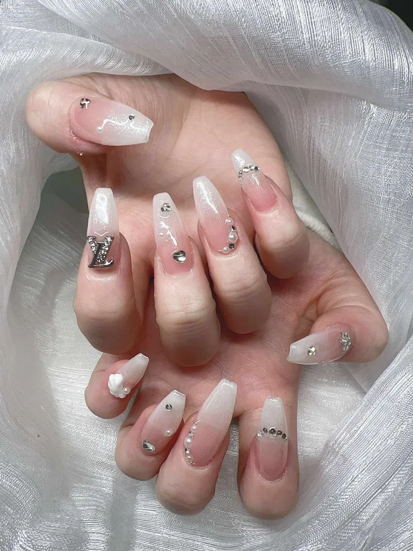 ネイル ハンドネイル Lee Nailsのネイルデザイン