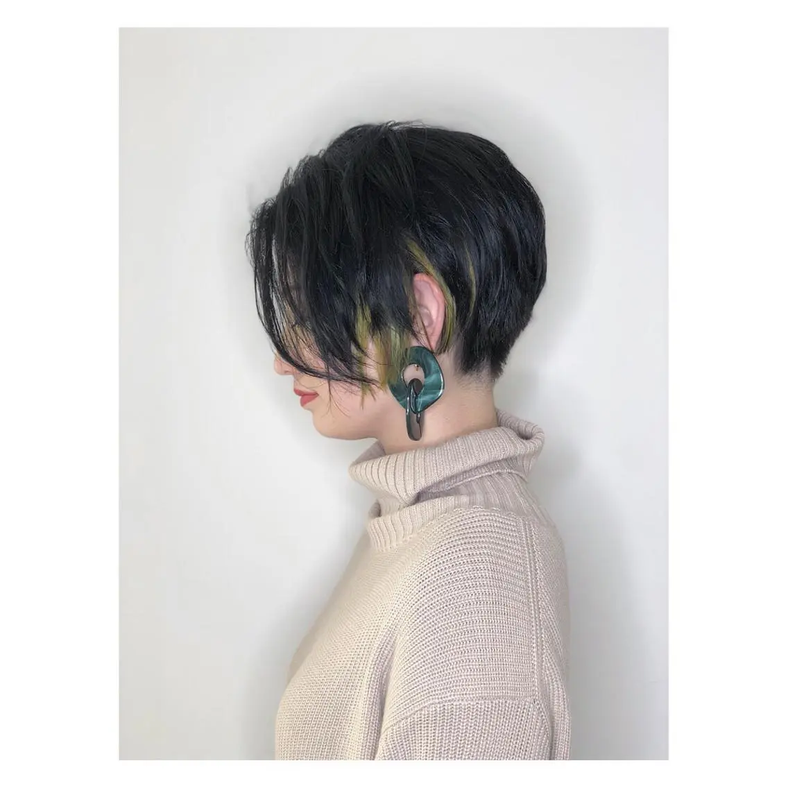 ショート カラー ブリーチカラー🌈 石垣翔太のヘアスタイル