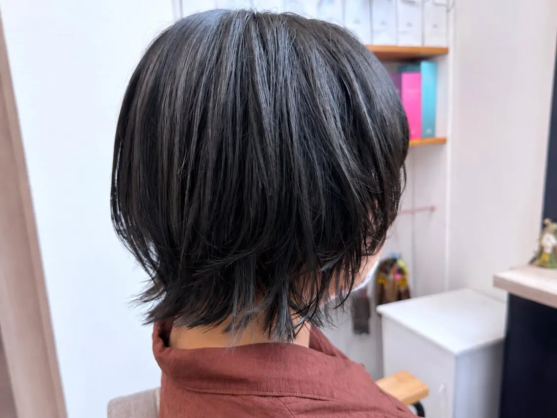 ショート ボブレイヤー ボブ レイヤーカット KOTKA 大山和希のヘアスタイル