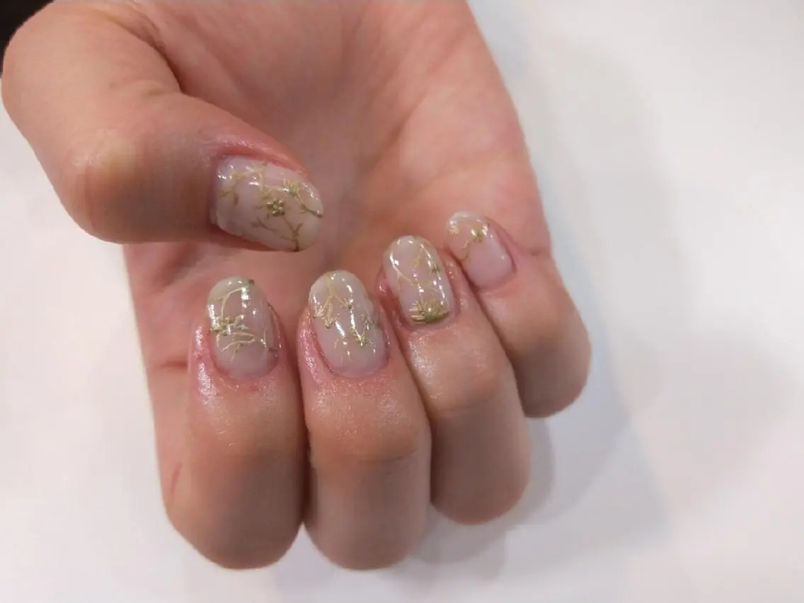ネイル はばすみれ🎀ﾈｲﾙ 光ﾌｪｲｼｬﾙ ﾍｱのネイルデザイン