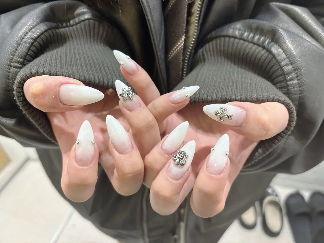 ネイル ハンドネイル ハンドケア Hi beauty 渋谷のネイルデザイン