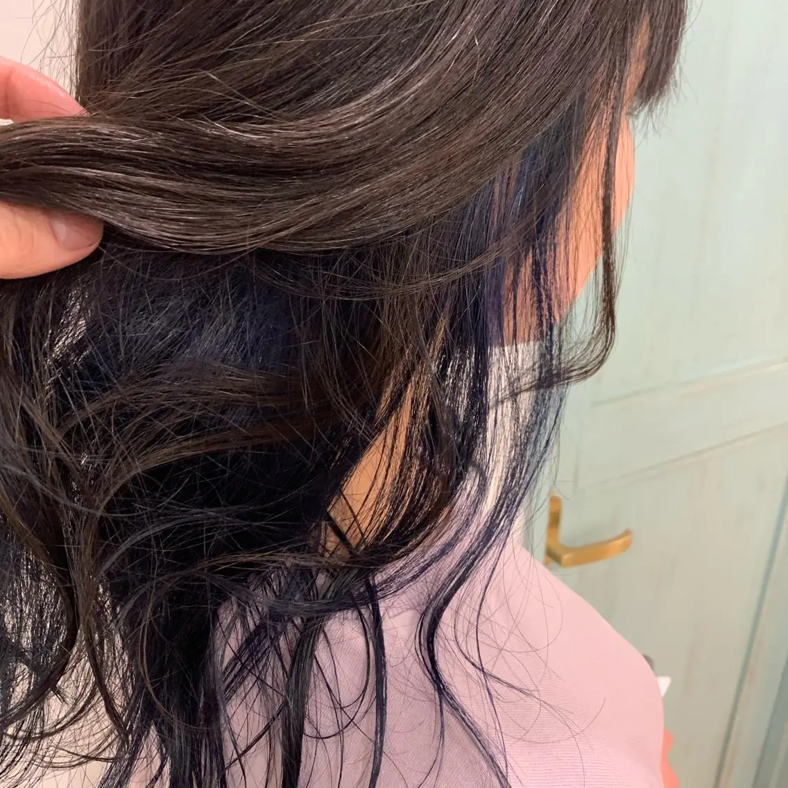 ロング カラー ブルーカラー ヘアカラー 早坂 裕真のヘアスタイル