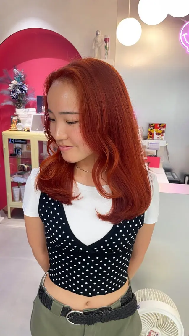 カラー Mii. 内田萌々のヘアスタイル