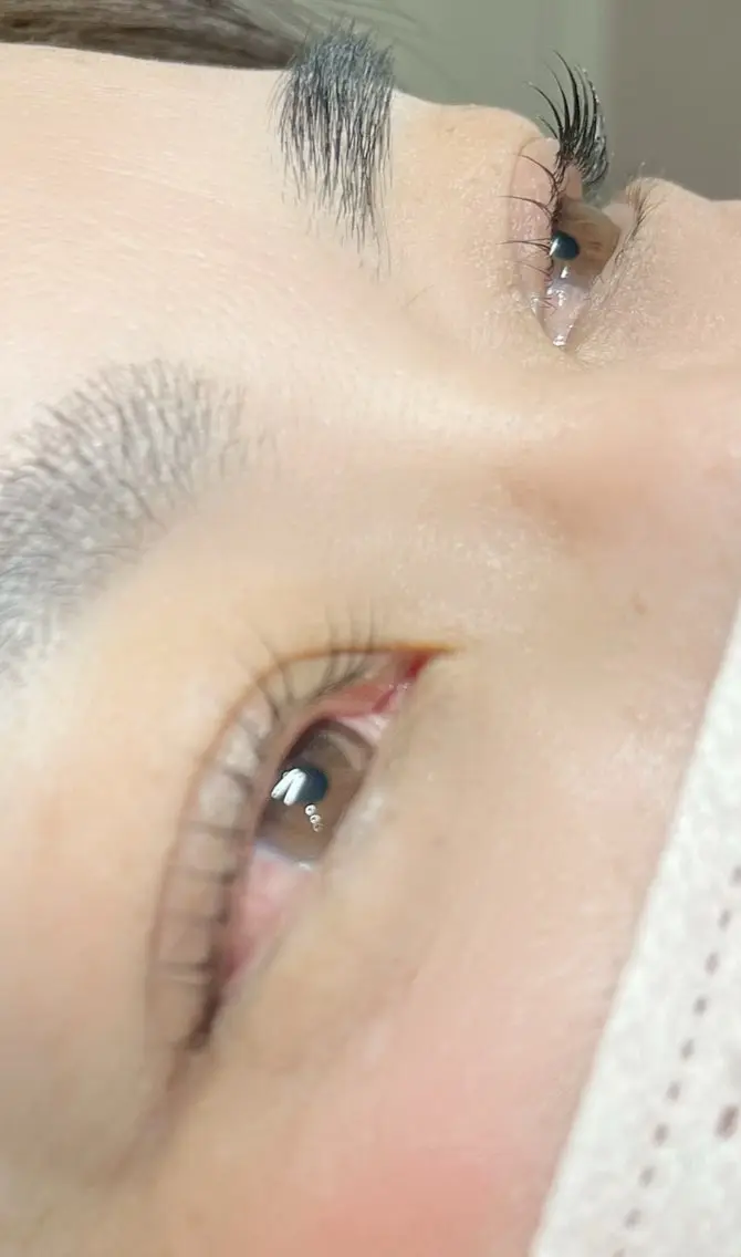 lash lift〈ケラチントリートメント配合、まつ毛カール〉アイシャンプー、コーティング付きの写真