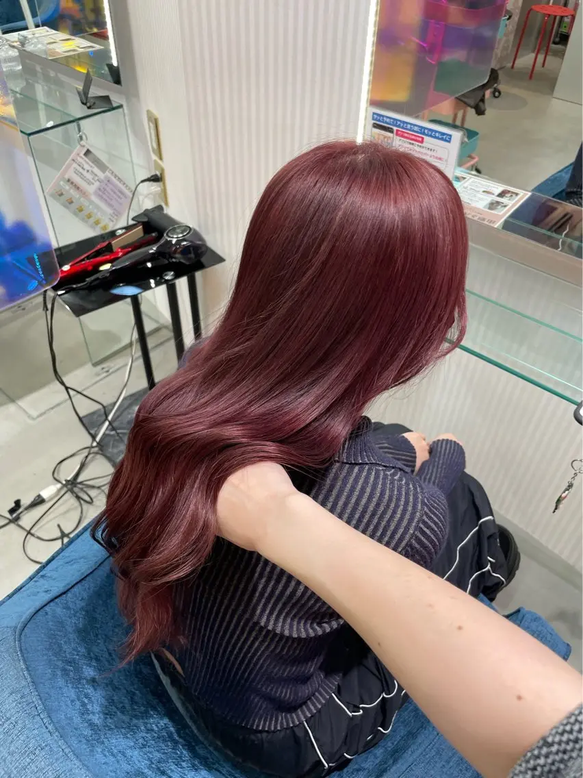 ロング カラー レッドカラー ヘアカラー 安井まゆ _Box mico.のヘアスタイル