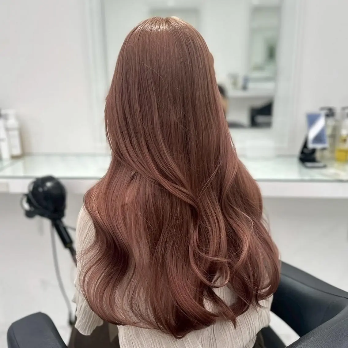 カラー うる艶かわいい🕯️ 🪽TUNE銀座のヘアスタイル
