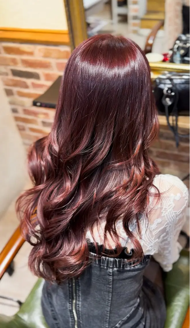 ロング カット ヘアカラー トリートメント 飯星慧斗 /ブリーチ、縮毛矯正のヘアスタイル