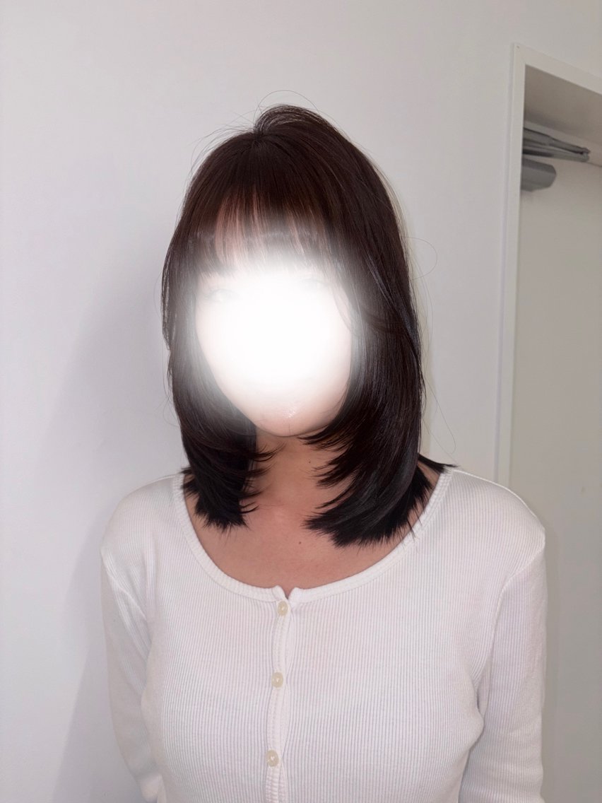 ミディアム 顔まわりレイヤー レイヤーカット 小顔カット 内倉 侑空のヘアスタイル