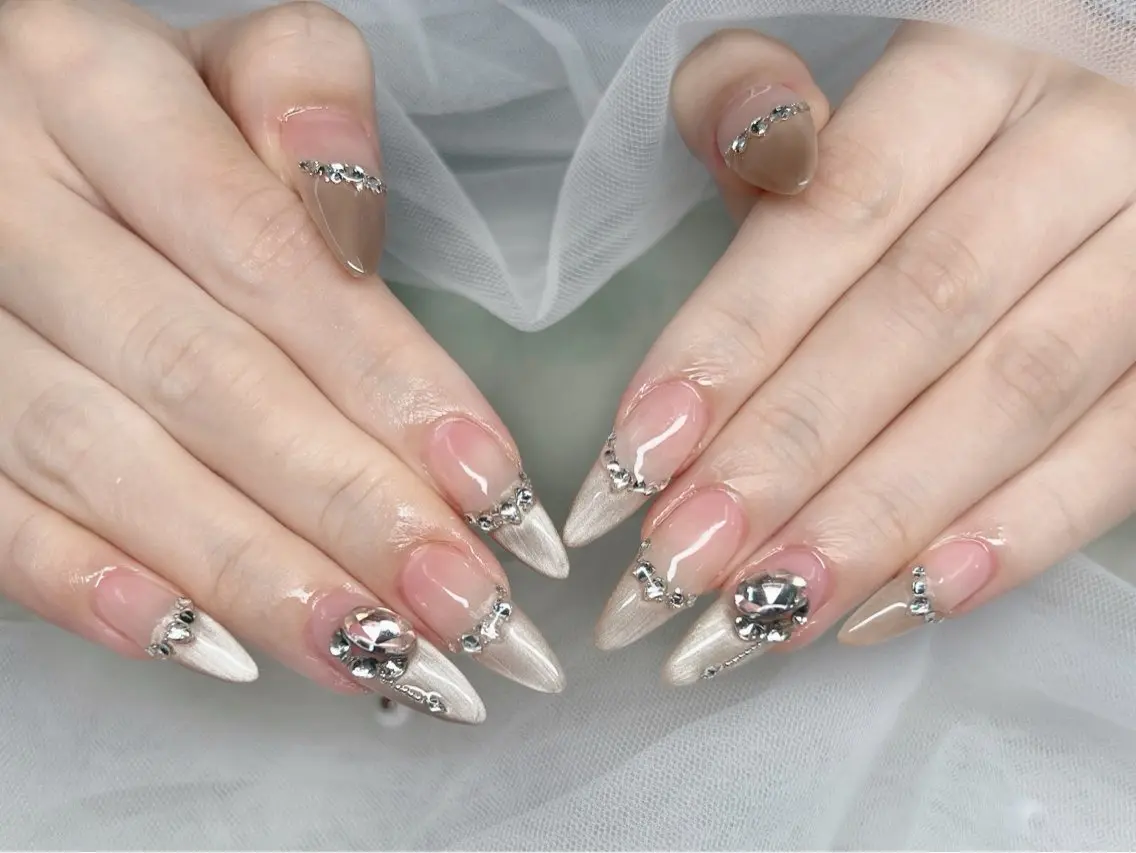 ネイル チークネイル ドット フレンチネイル グラデーション 韓国ネイル ハンドネイル Kei Nail Shibuyaのネイルデザイン