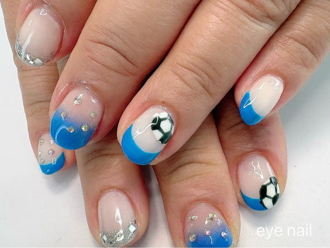 ネイル ブルー フレンチネイル ガラスフレンチ ハンドネイル Eye nailのネイルデザイン