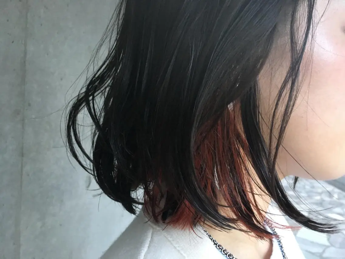 ショート カラー イヤリングカラー ボブ toiro横浜 YUJIのヘアスタイル