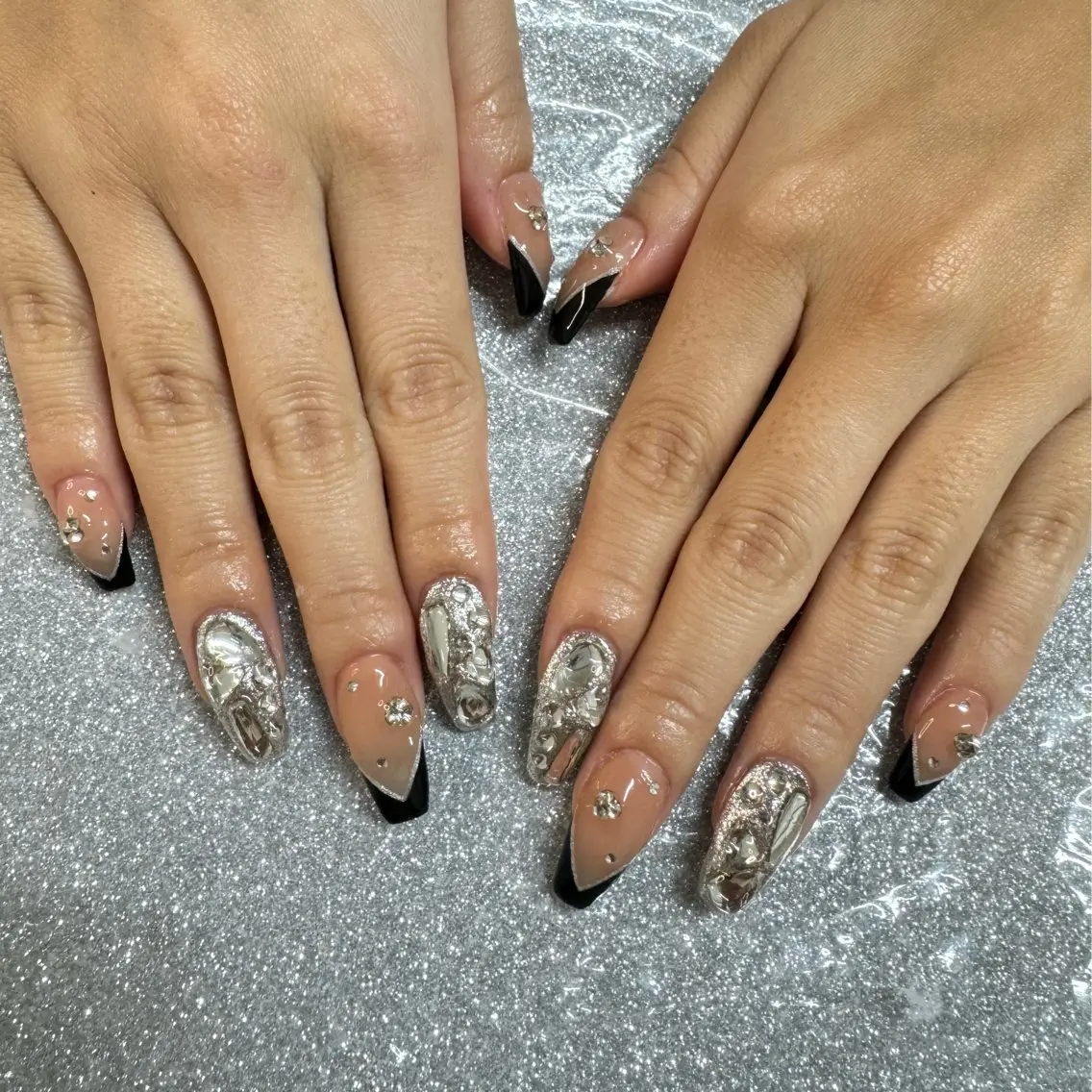 ネイル ハンドネイル VIERU 🌈🎀💖のネイルデザイン