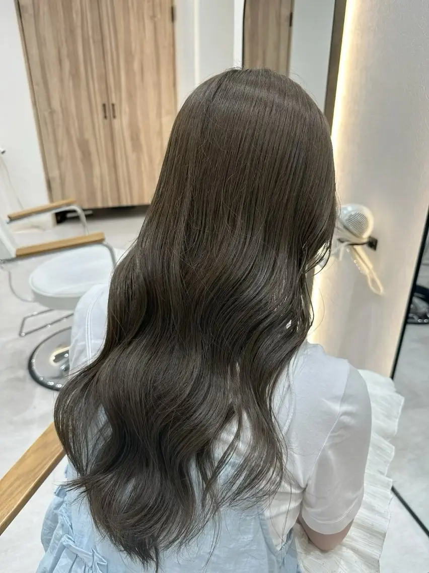 ロング カラー アッシュ ベージュカラー ブラウンカラー 透明感カラー グレージュ 福田 れん/個室 ReFa認定サロンのヘアスタイル