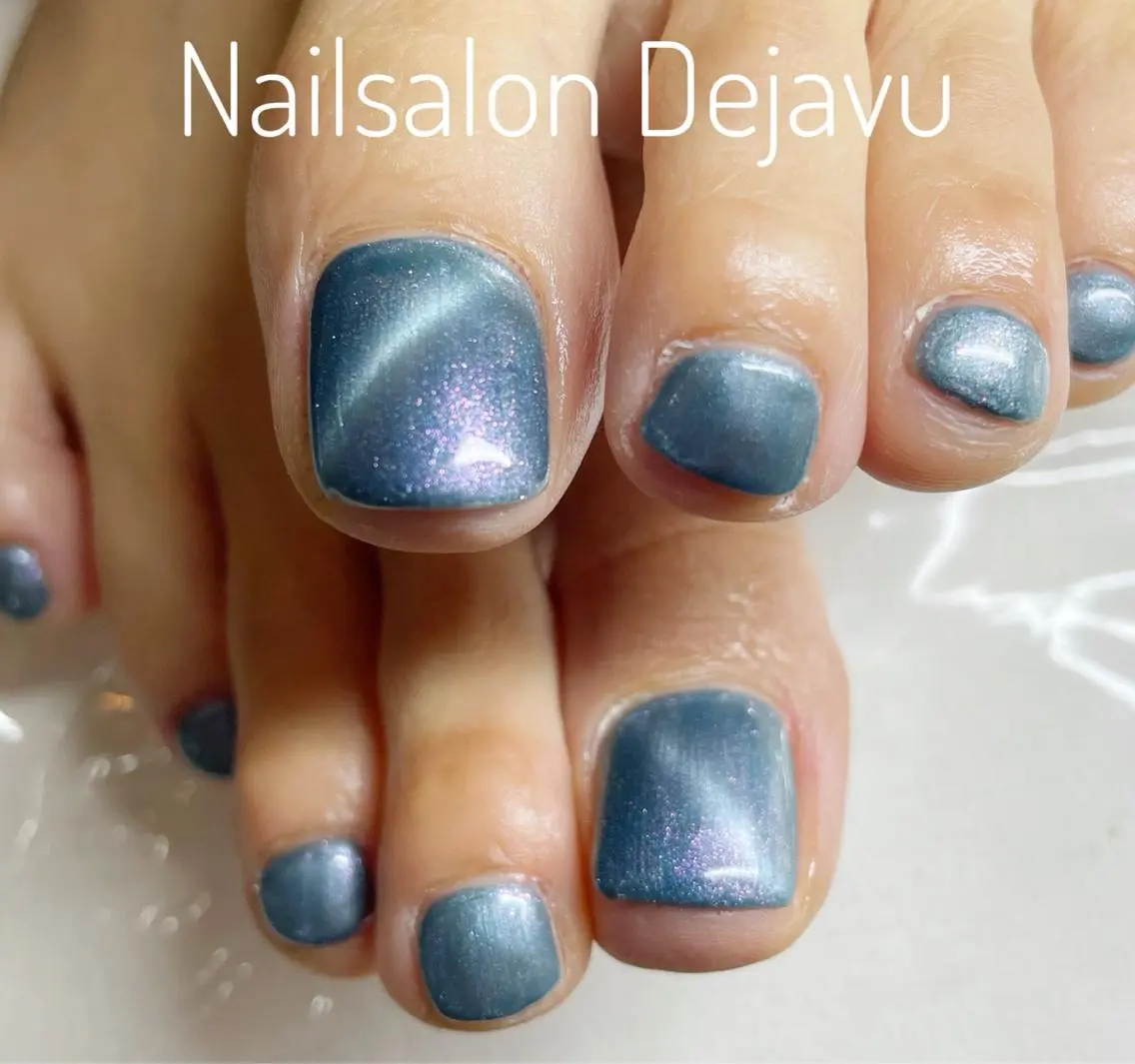 ネイル アートネイル フットネイル キラキラネイル ラメ(グリッター) マグネットネイル Nail salon Dejavu 🌿のネイルデザイン