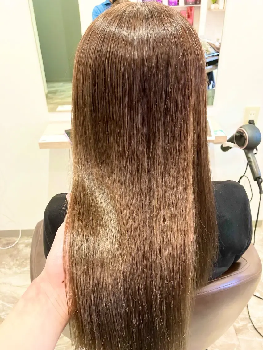 セミロング カラー パーマ ブリーチ 髪質改善 縮毛矯正 ヘアカラー 縮毛矯正 トリートメント ブリーチ&ストレート 長谷川勇人のヘアスタイル