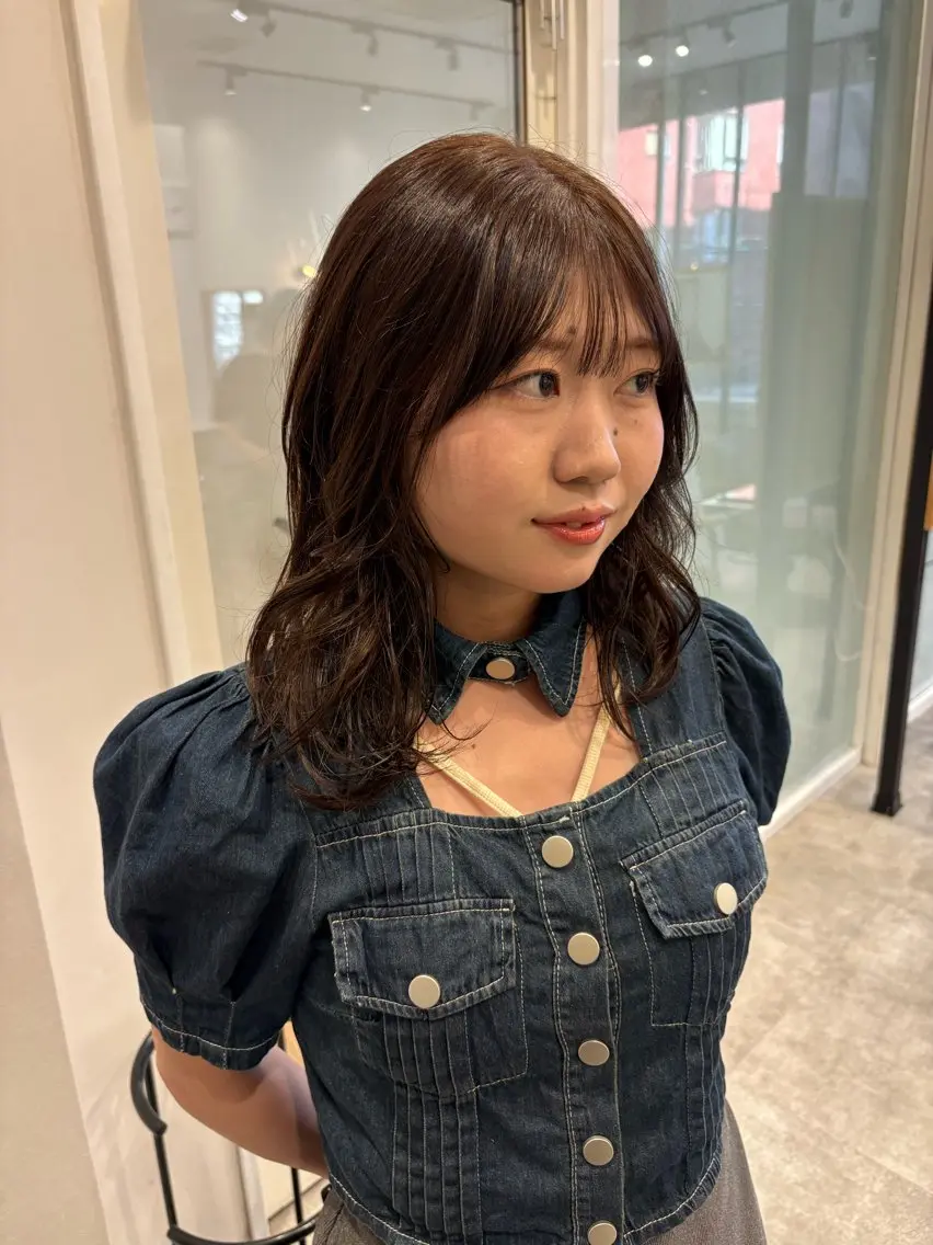 ミディアム カラー ヘアアレンジ メンズ メンズブリーチ ベージュカラー ブリーチ 透明感カラー ブリーチなしカラー 坂本 エマのヘアスタイル