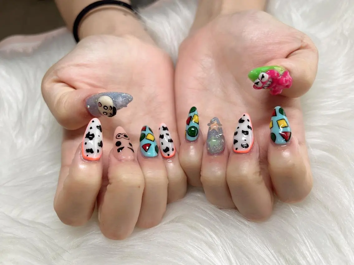 ミディアム ネイル ハンドネイル 《LB》ラブリエ Nail&eyeのマツエク・マツパデザイン