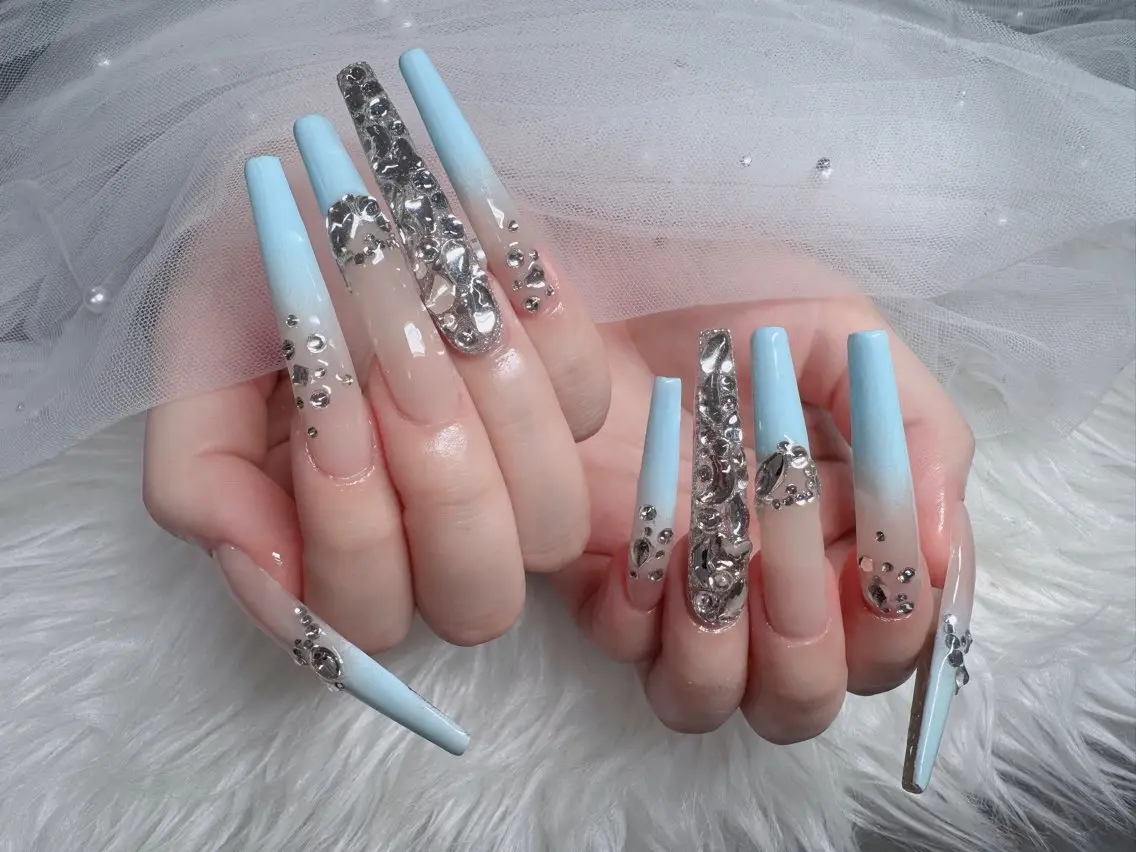 ネイル アートネイル ボルドー フレンチネイル ジェルネイル 氷ネイル・うるうるネイル ハンドネイル H.baby Nail Salonのネイルデザイン