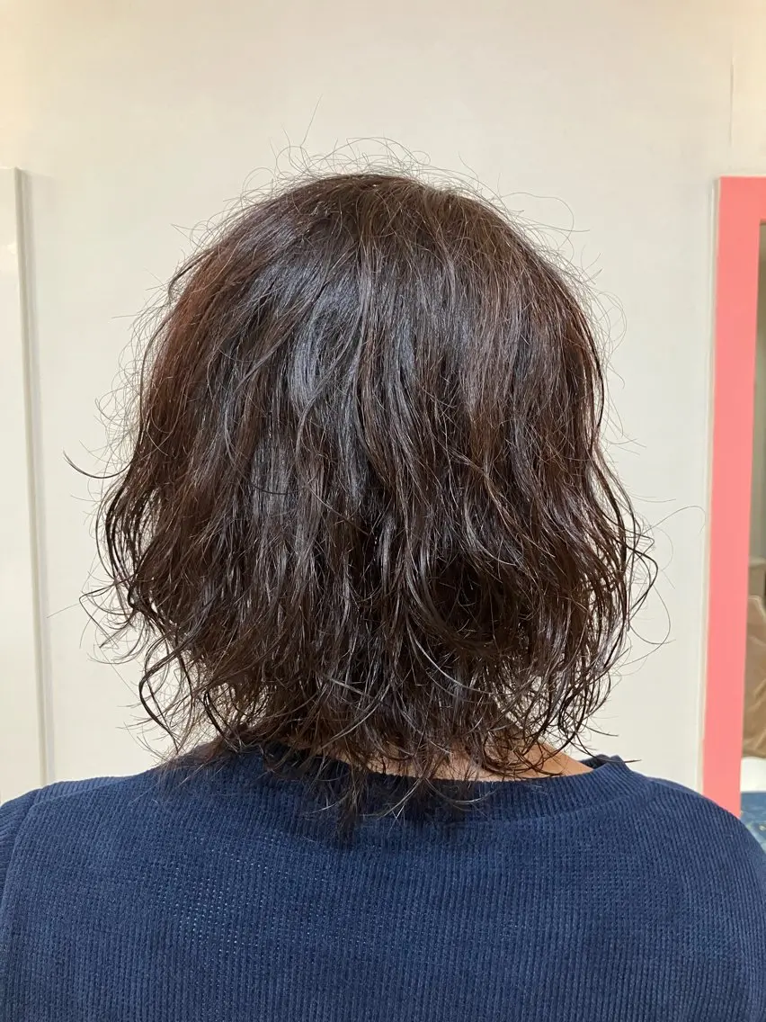 ミディアム カラー パーマ レイヤーカット 横田 尚登のヘアスタイル