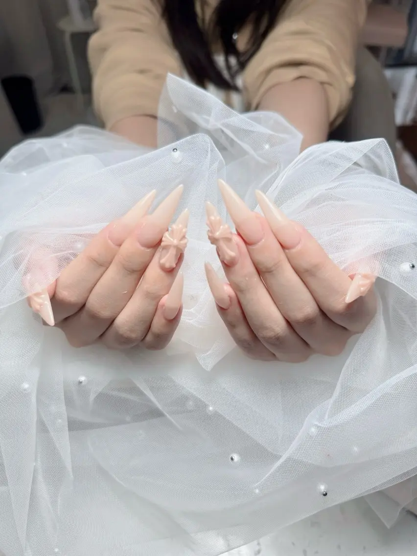 ネイル チークネイル 長さ出し フラッシュネイル フレンチネイル グラデーション ハンドネイル Lenie Nail Salonのネイルデザイン