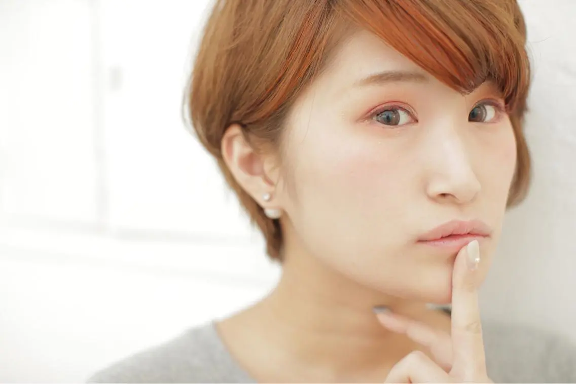 ショート カラー アッシュ ベージュカラー 透明感カラー デザインカラー オレンジ 西村 達哉のヘアスタイル
