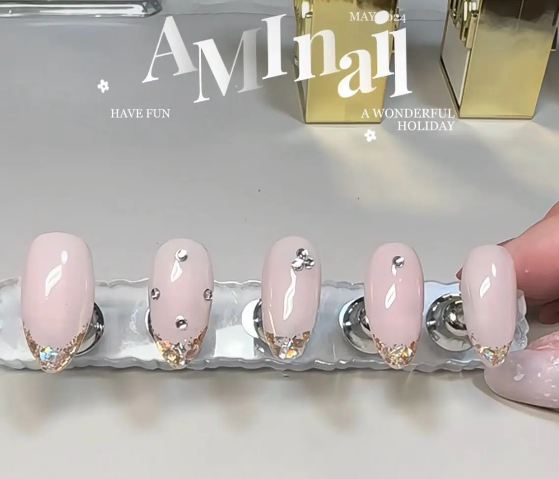 セミロング ハンドネイル AMI Nailsalonのネイルデザイン
