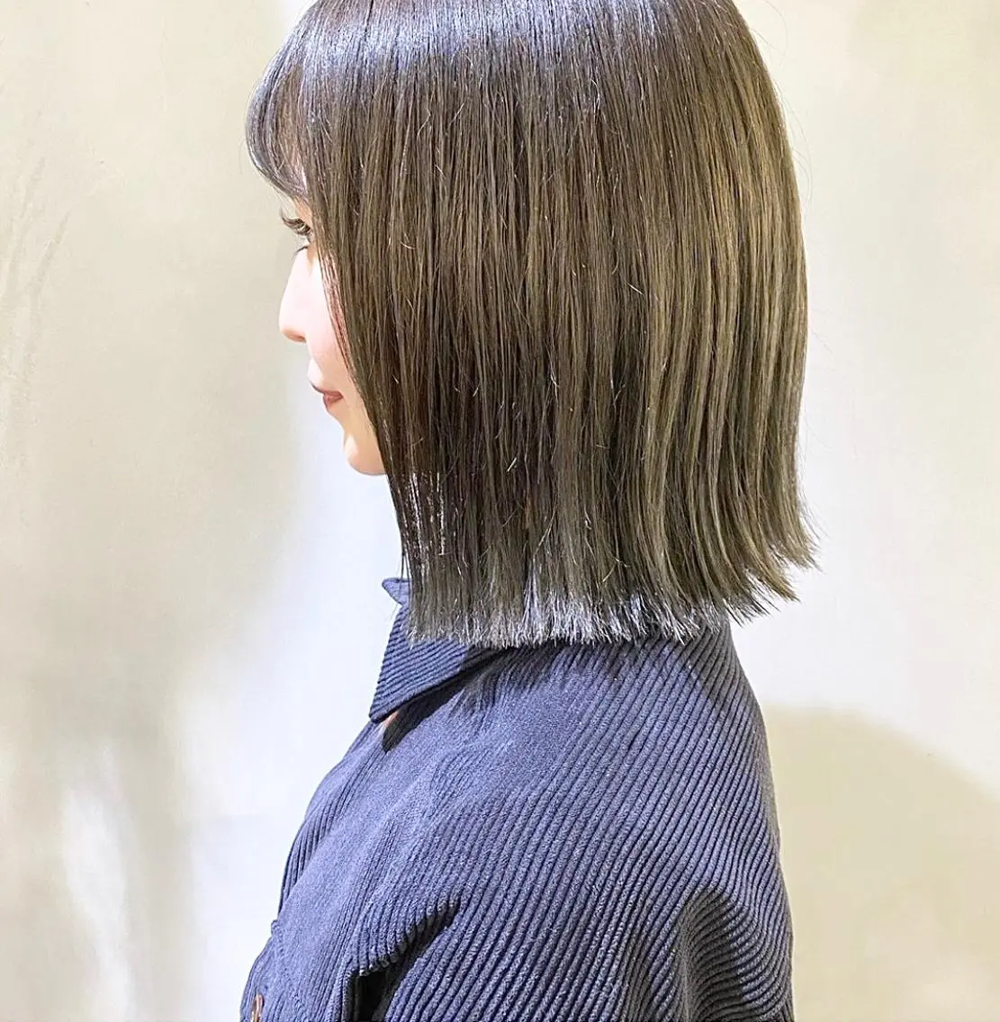 ミディアム カラー パーマ ヘアアレンジ メンズ キッズ ネイル マツエク・マツパ 切りっぱなしボブ グレージュ オリーブグレージュ オリーブグレー ボブ インナーカラー/ KANAのヘアスタイル